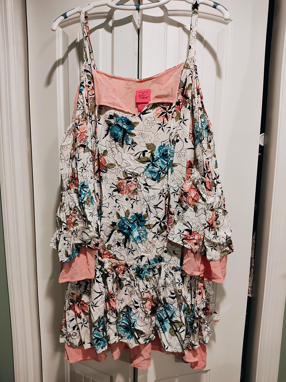 Floral Cold-Shoulder Midi Dress with Pink Trim and Blue Accents